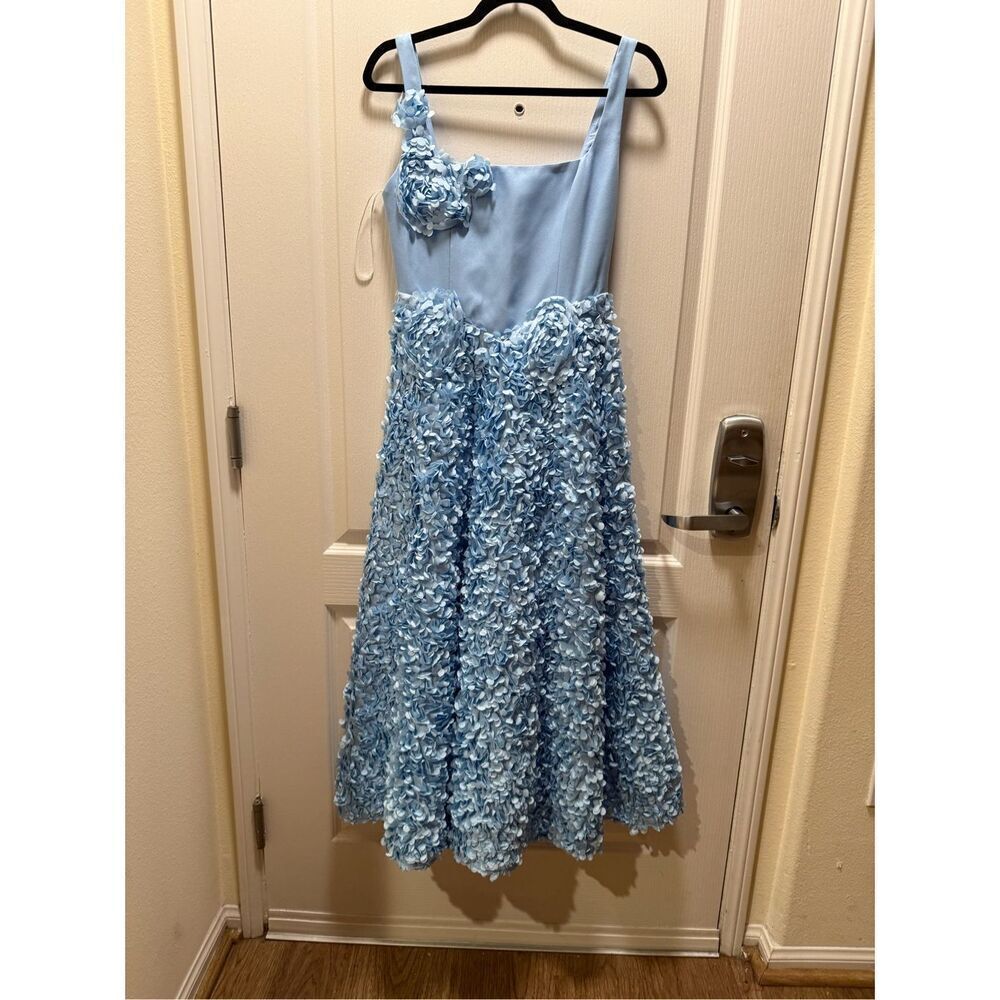 Elliatt Kaia Floral Maxi Dress in Blue wedding Guest Garden Party size S NWT - Picture 7 of 9